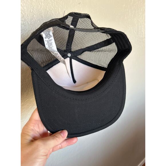 NWOT VANS Off the Wall Trucker Hearts Hat - Picture 3 of 5